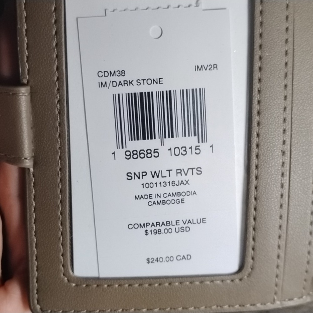 Coach Small Snap Wallet Darkstonewith ✨⭐🌙 Rivit Details - Picture 3 of 6